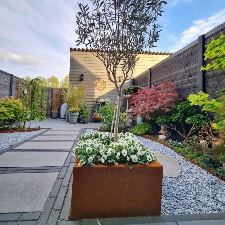 Corten-terästä seinäkoristeet Lootuskukka