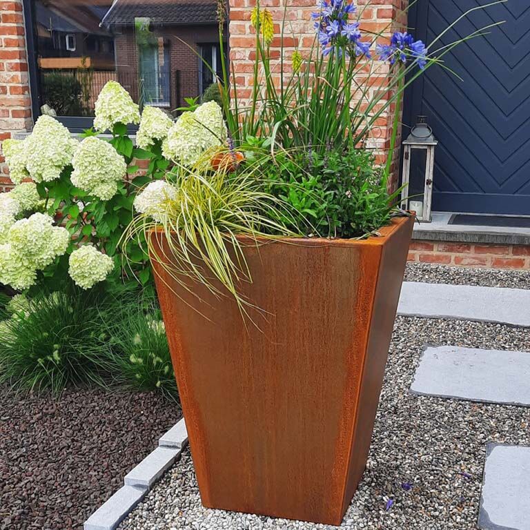 Corten-teräksinen hitsatut istutuslaatikko Kartio 80 x 80 x 100 cm