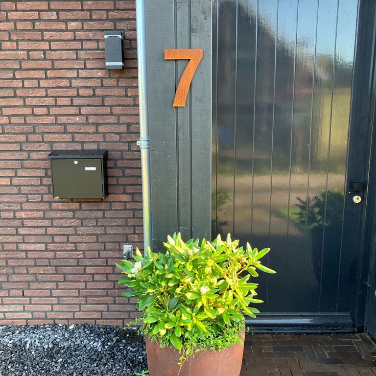 Corten-teräksinen talonumero 7 - 30 cm