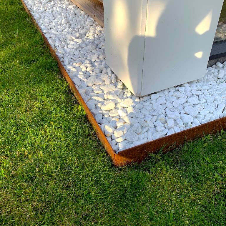 Corten-teräksinen puutarha reunus litteä 13 cm (pituus 150 cm)