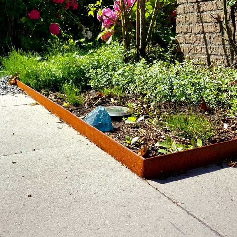 Corten-teräksinen puutarha reunus litteä 23 cm (pituus 150 cm)