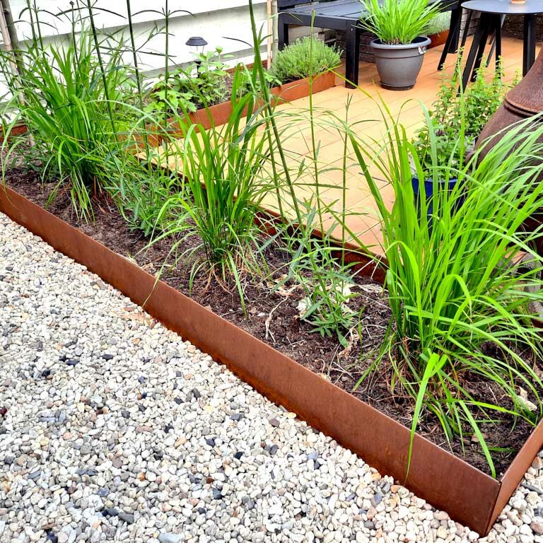 Corten-teräksinen puutarha reunus litteä 23 cm (pituus 240 cm)