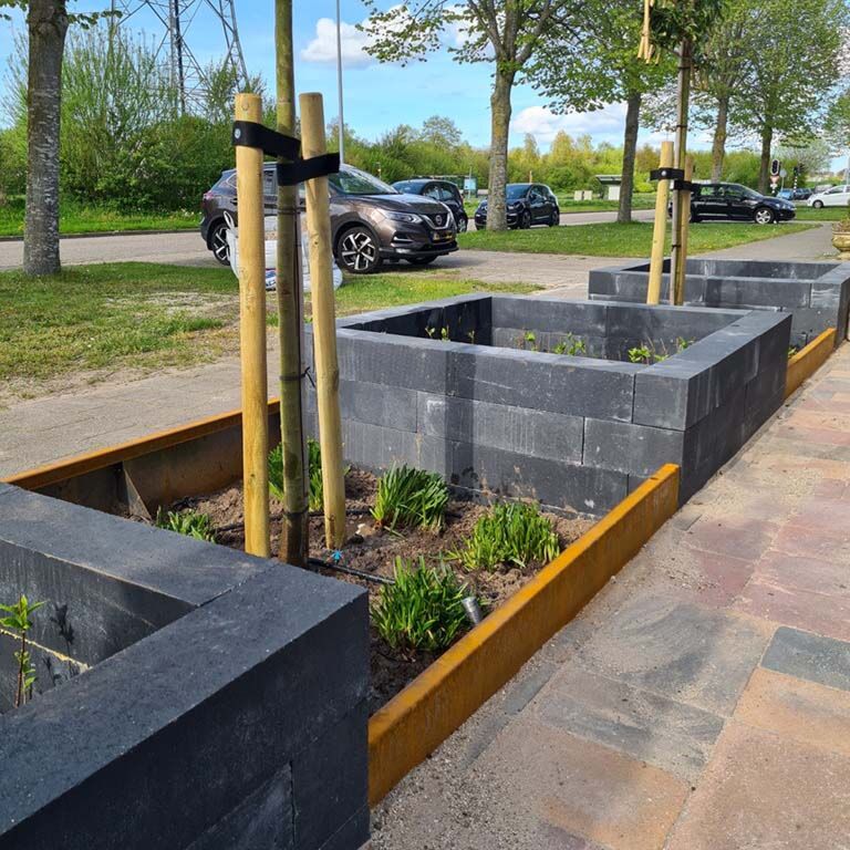 Corten-teräksinen tukimuuri suora 150 cm (korkeus 30 cm)