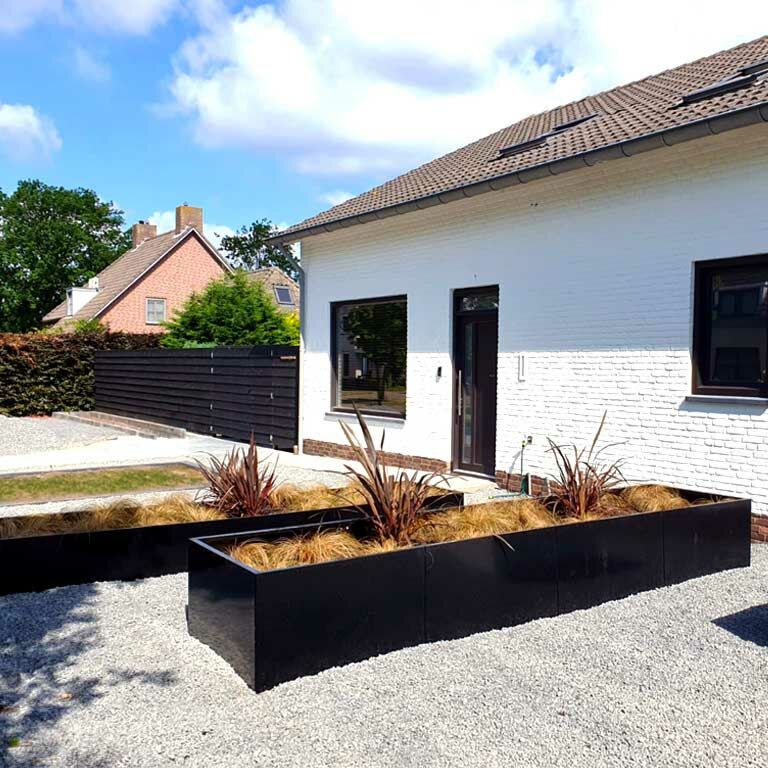 Jauhemaalipinnoitettu teräksinen istutuslaatikko Texas xxl 480 x 100 cm