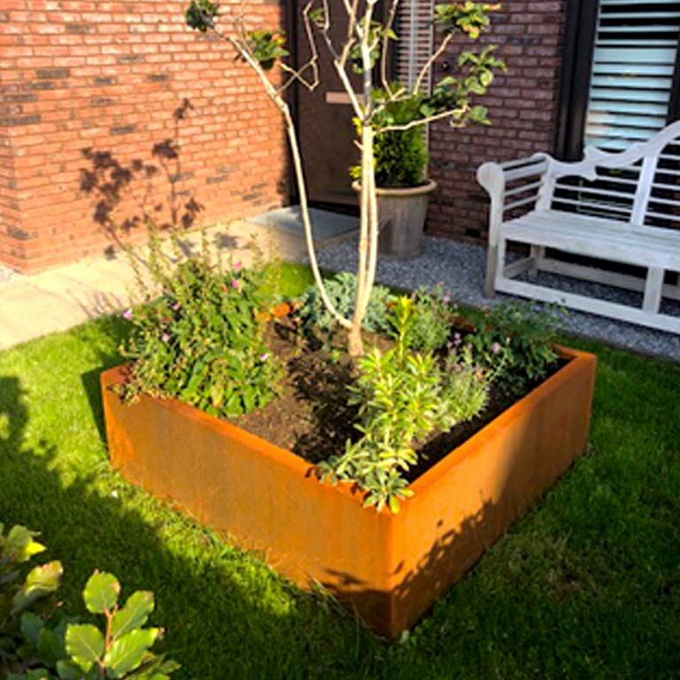 Corten-teräksinen hitsatut istutuslaatikko Montana 120 x 120 x 40 cm