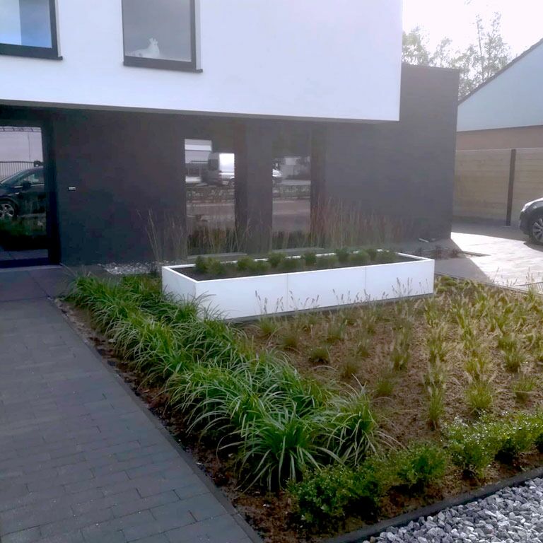 Jauhemaalipinnoitettu teräksinen istutuslaatikko Texas xxl 300 x 80 cm