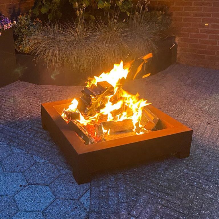 Tulisija corten-terä Detroit (neliö)