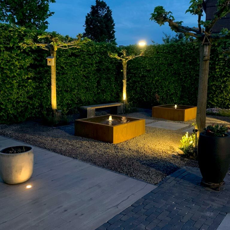 Corten-teräksinen suihkulahde 120 x 120 x 40 cm